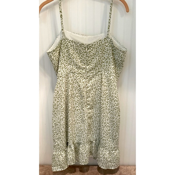Altar’d State Green Animal Print Ruffle Dress Size L - Picture 2 of 4